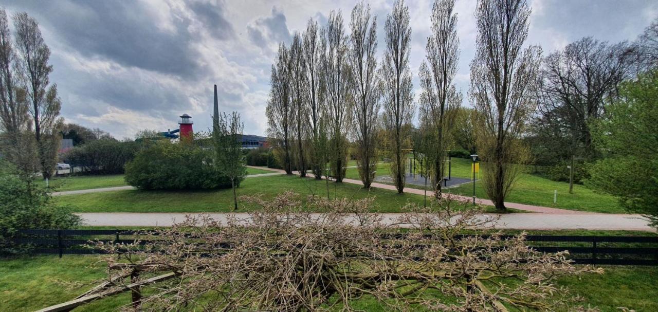 Ferienhaus Am Wellenpark Norddeich Экстерьер фото