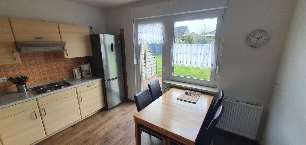 Ferienhaus Am Wellenpark Norddeich Экстерьер фото
